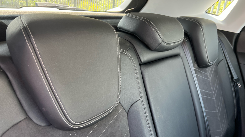 Vauxhall Grandland 1.2 Hybrid [136] Ultimate 5dr e-DCT6 Petrol Hatchback